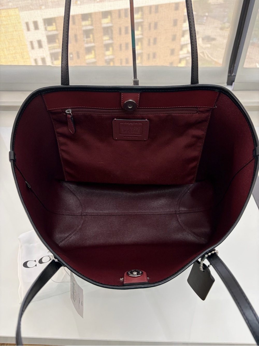 COACH City Tote in Black Signature Canvas - Picture 3 of 4